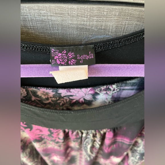 Agenda Purple Paisley Sleeveless Top Size Medium - Picture 2 of 3